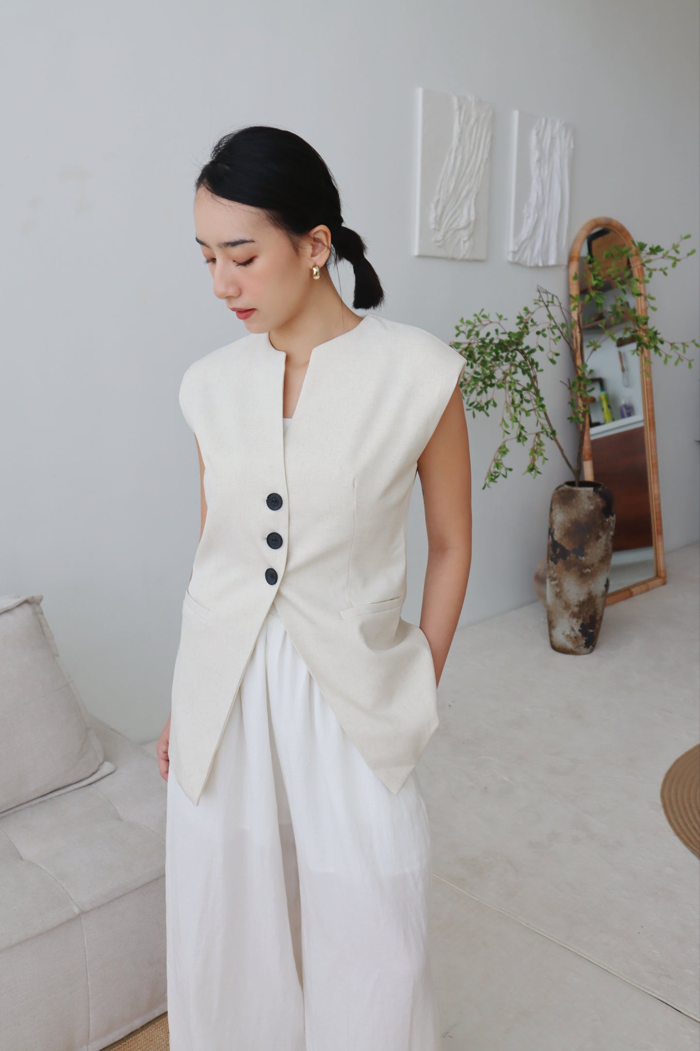 DAPHNE VEST BLAZER