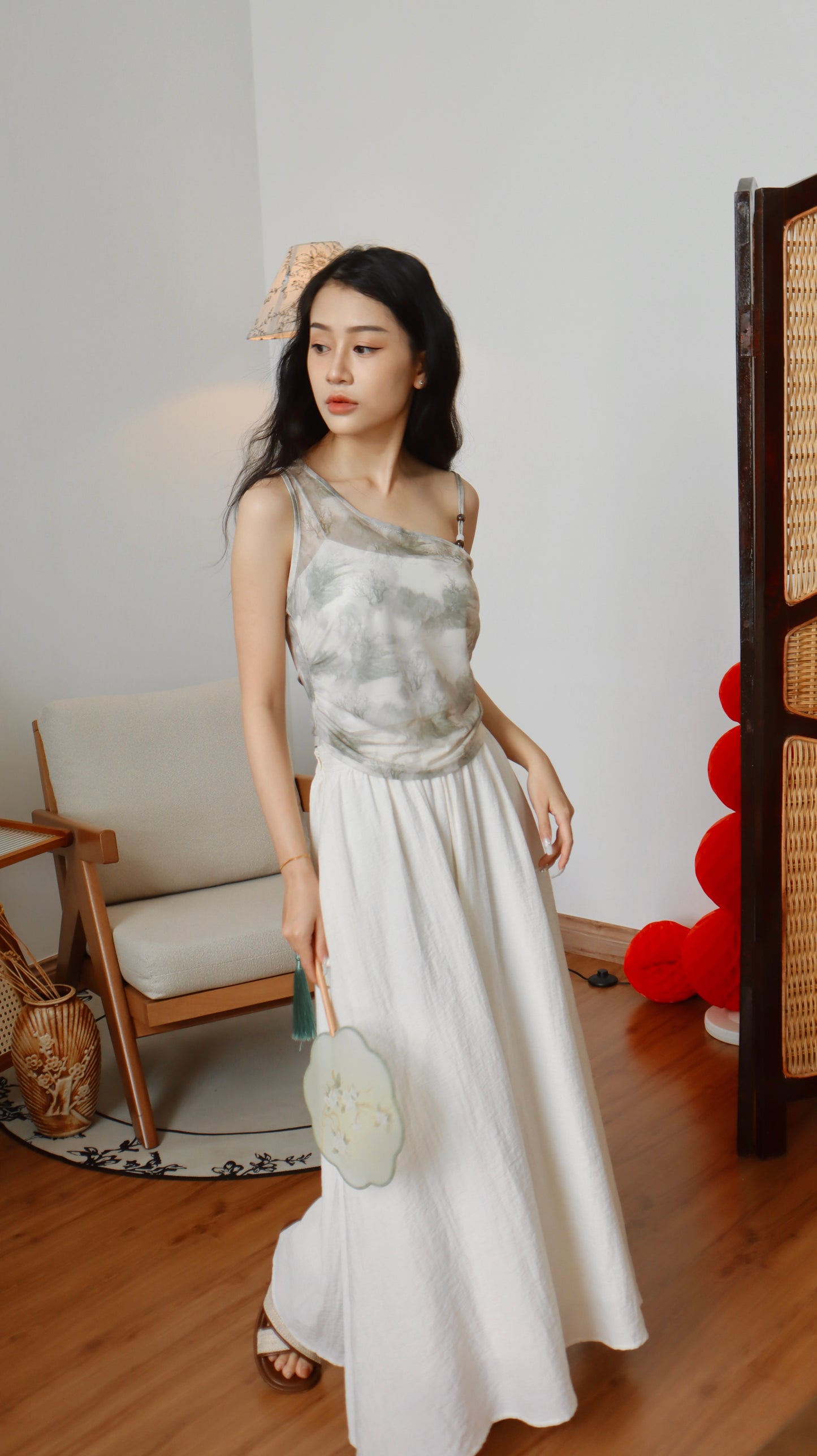 JADEVINE CROSS SHOULDER SINGLET
