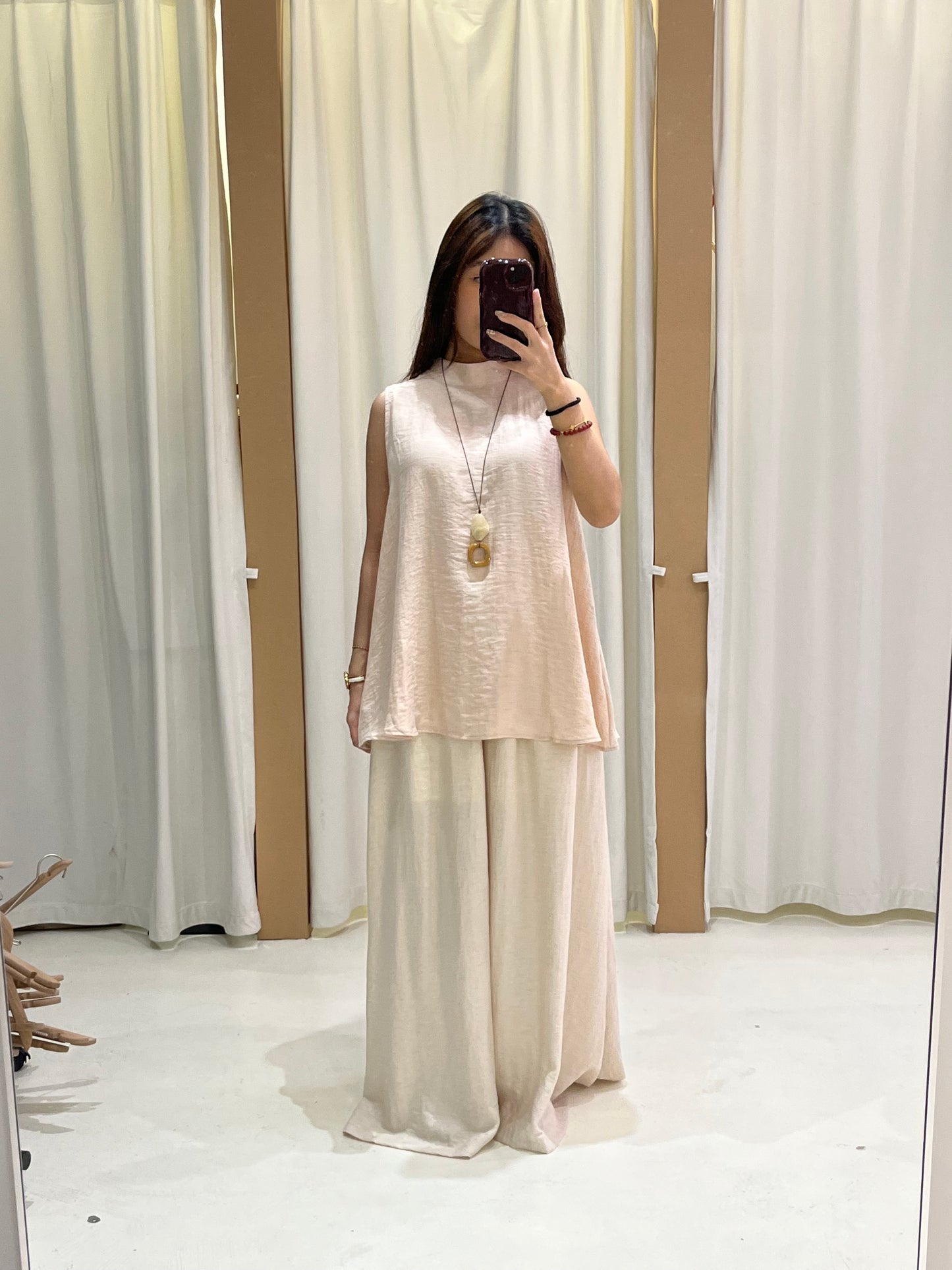 EVARA HIGH NECK TOP