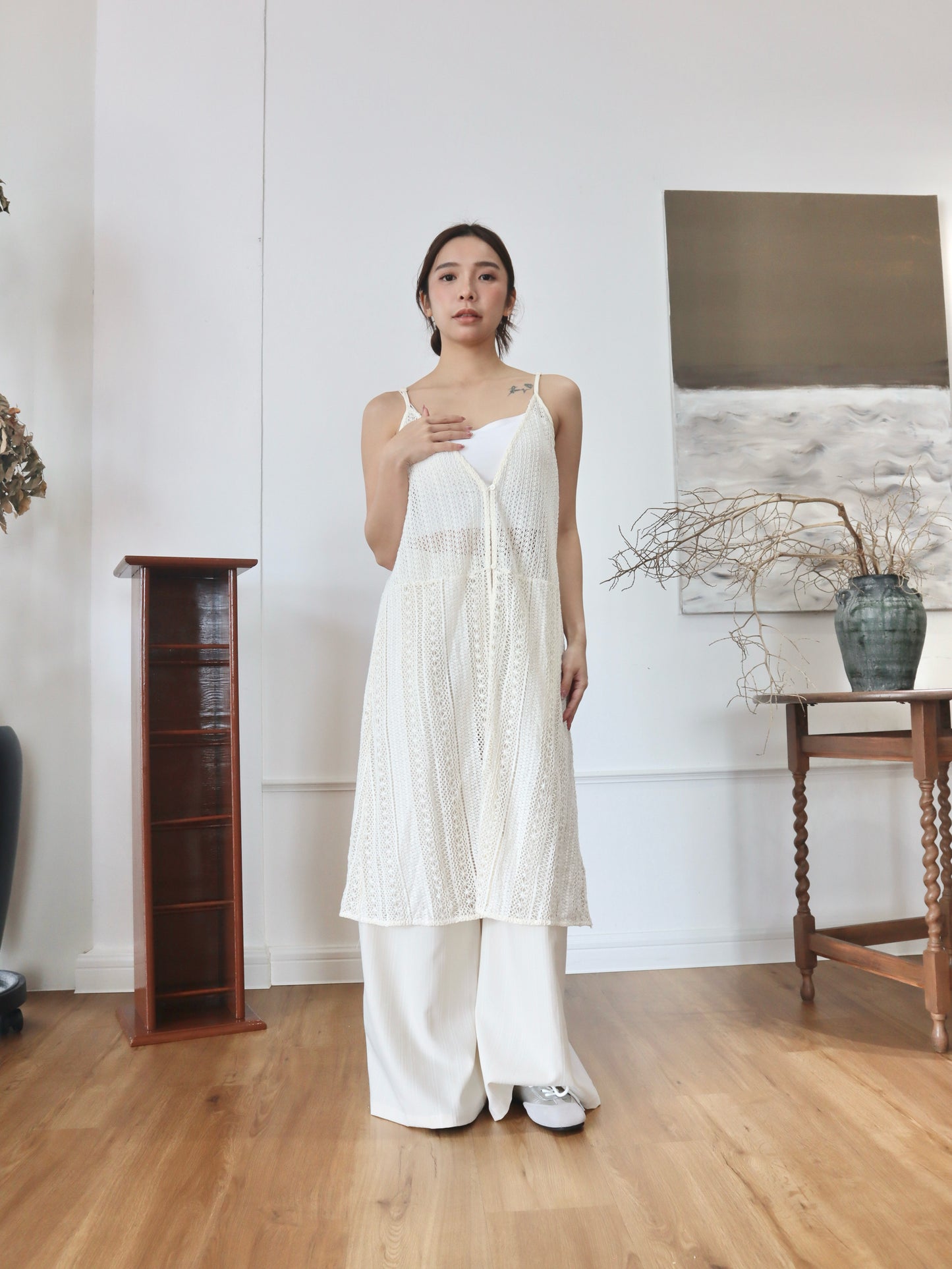 IRIS SLEEVELES LONG TOP