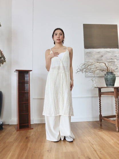 IRIS SLEEVELES LONG TOP