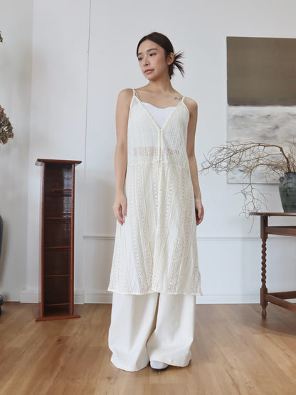 IRIS SLEEVELES LONG TOP