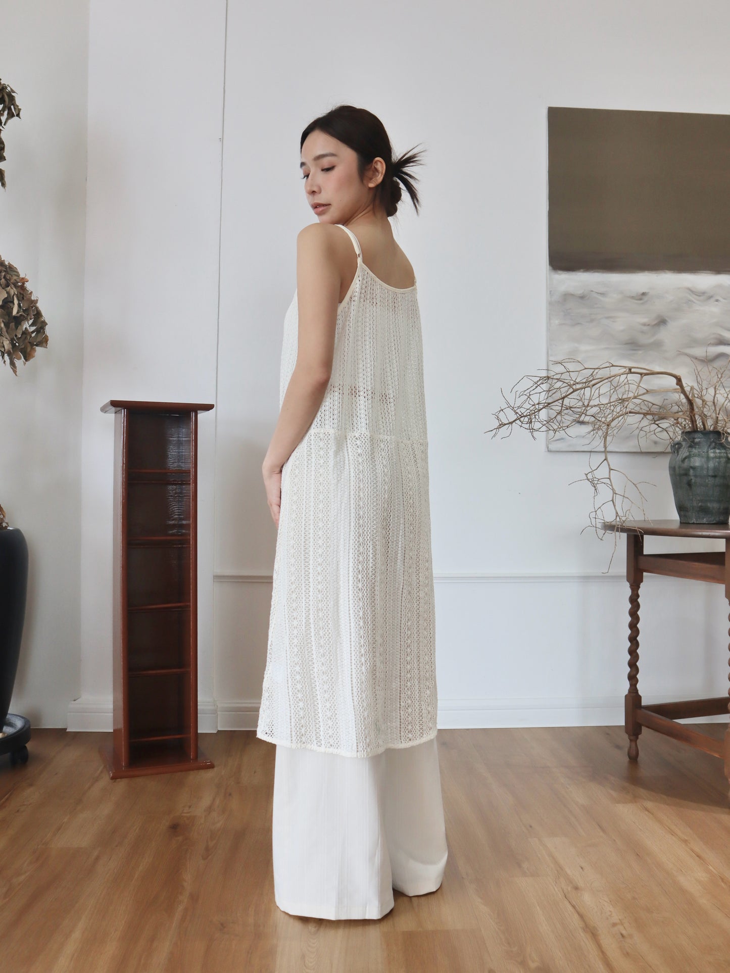 IRIS SLEEVELES LONG TOP