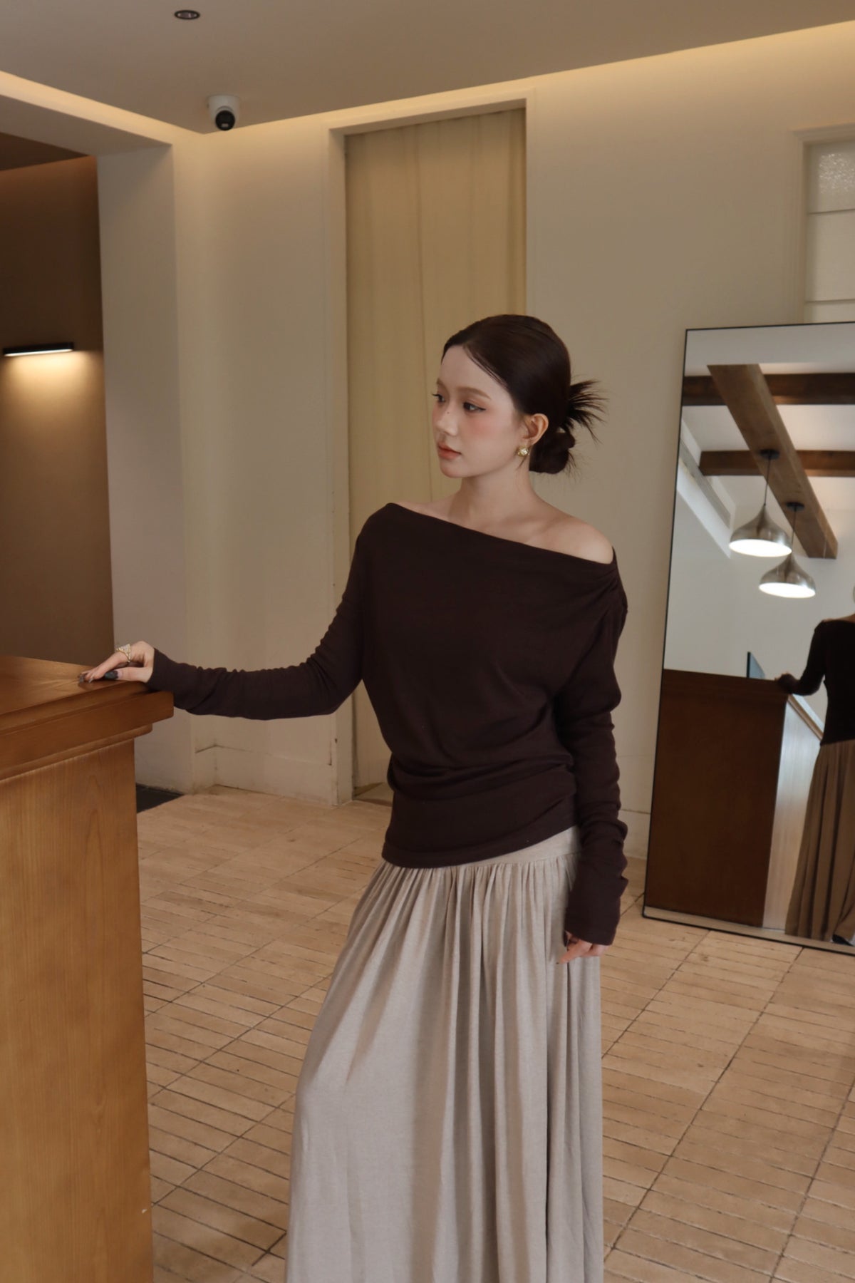 ZEN OFF SHOULDER LG SLEEVE
