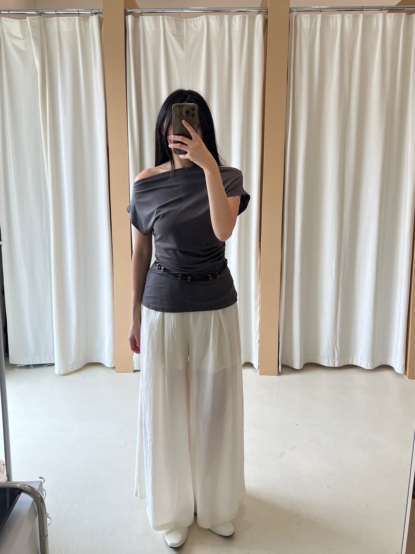 CINDY OFF SHOULDER TOP