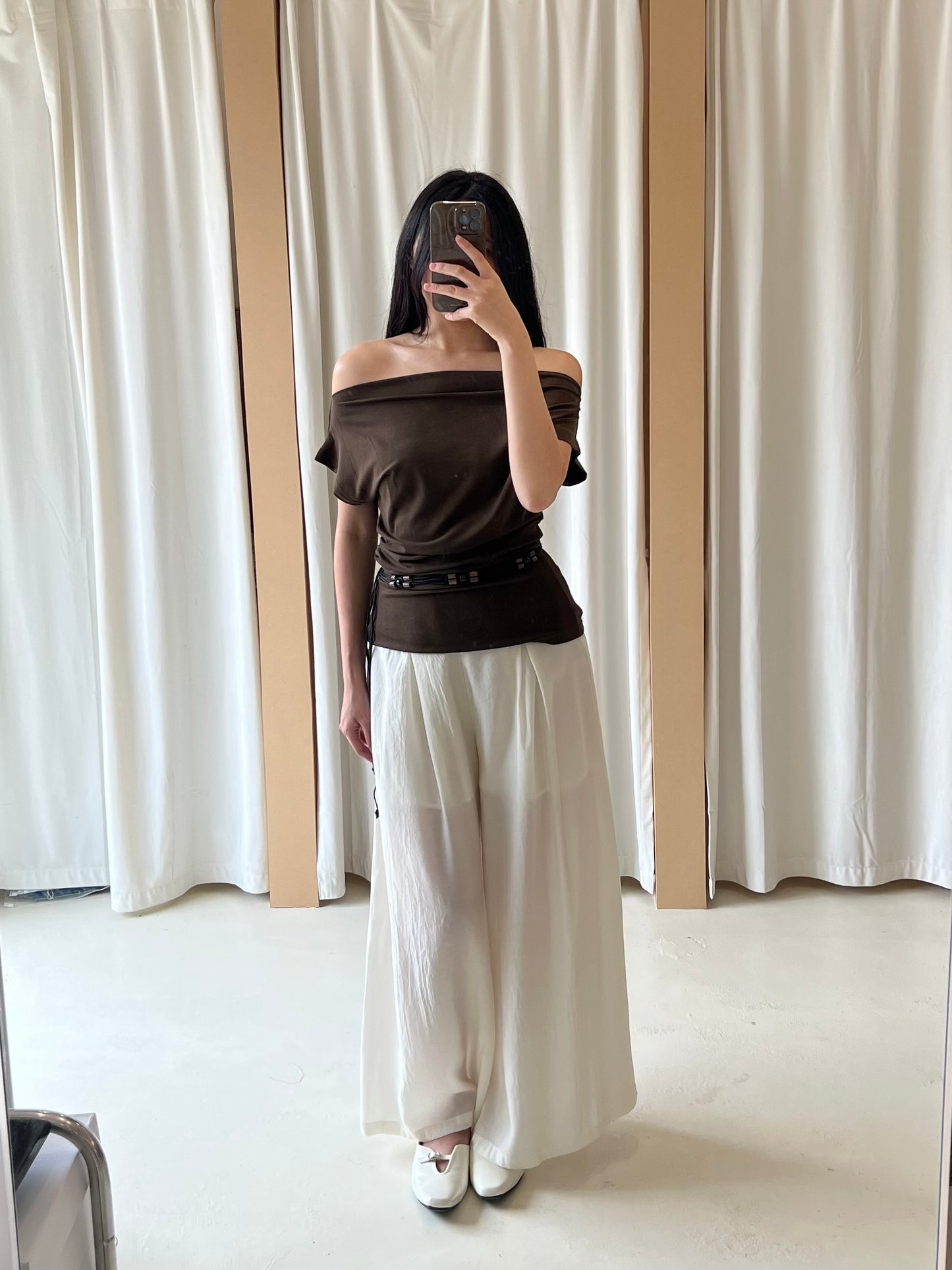 CINDY OFF SHOULDER TOP
