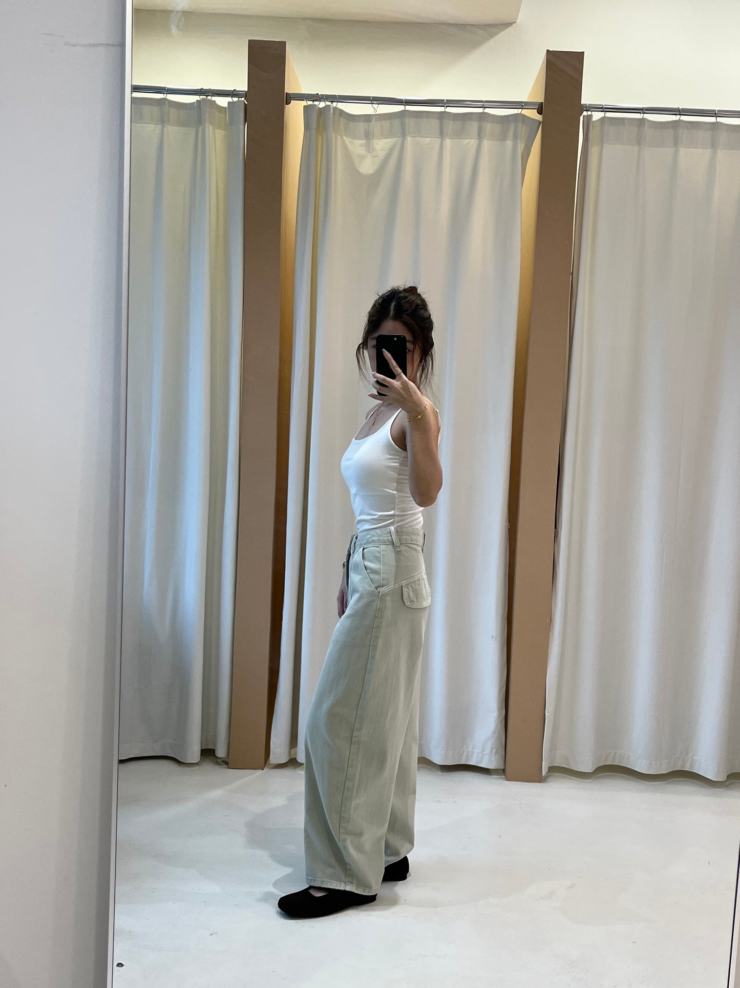 NELIA JEANS