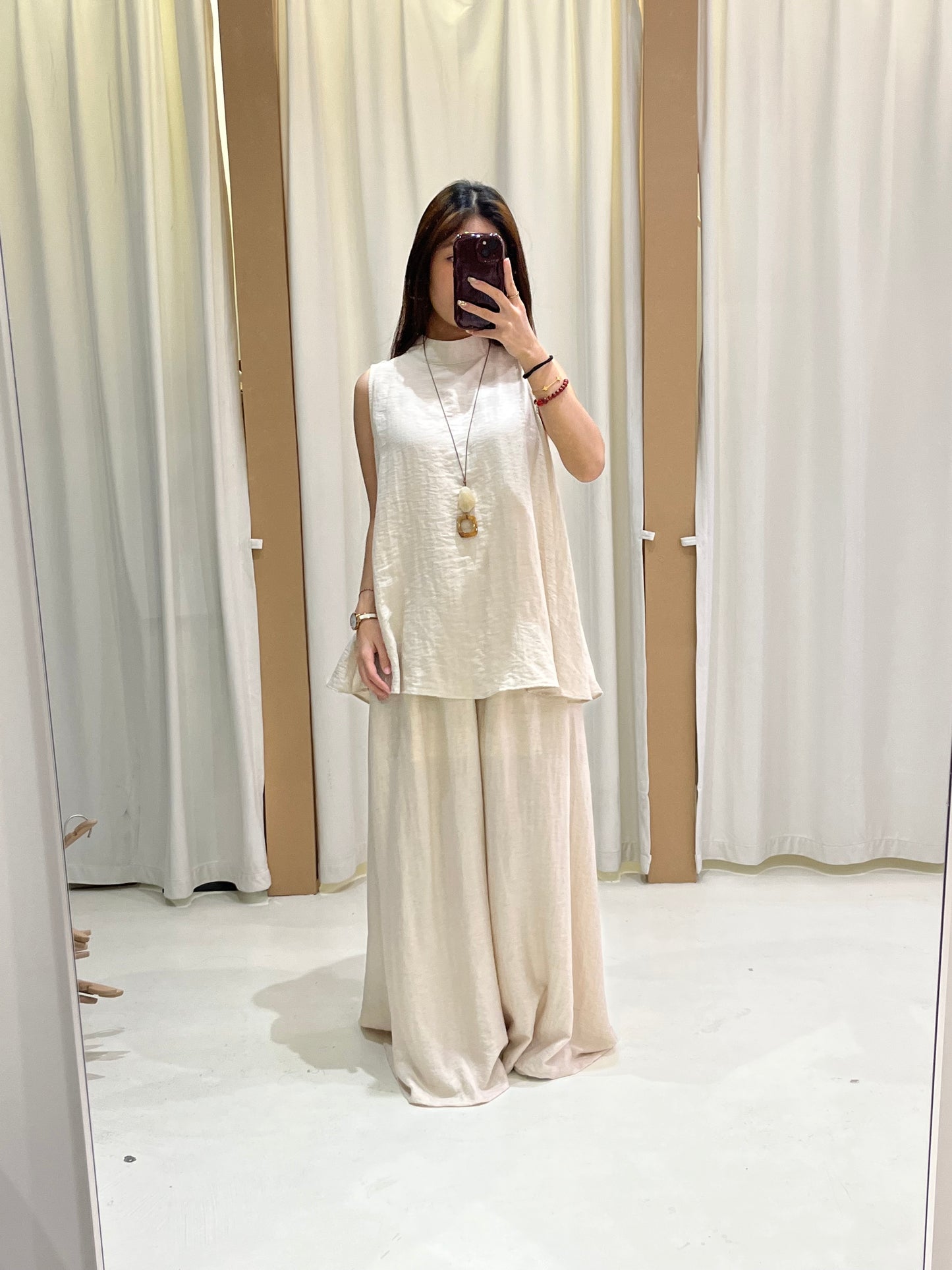 EVARA HIGH NECK TOP
